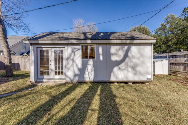 3813 Devonaire Drive, Fort Worth, TX 76008