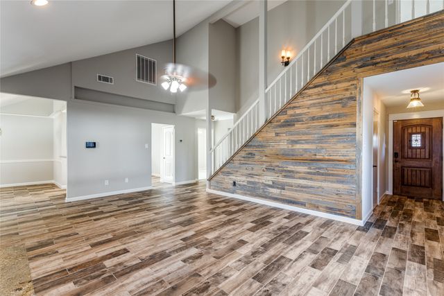 3813 Devonaire Drive, Fort Worth, TX 76008