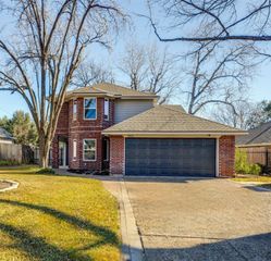 3813 Devonaire Drive, Fort Worth, TX 76008