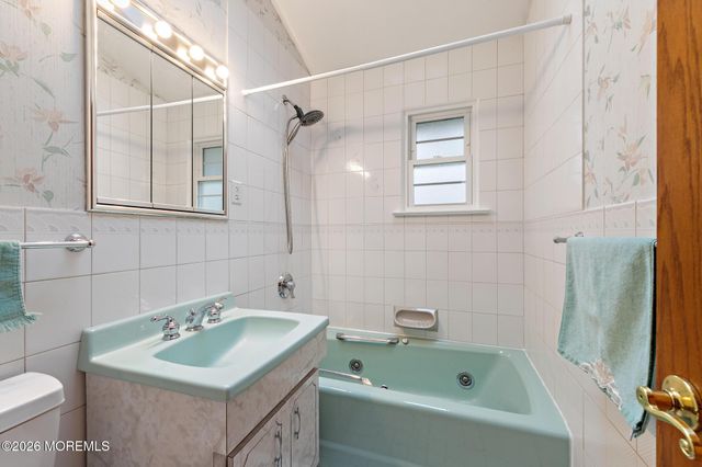 14 Swan Avenue, Locust, NJ 07760