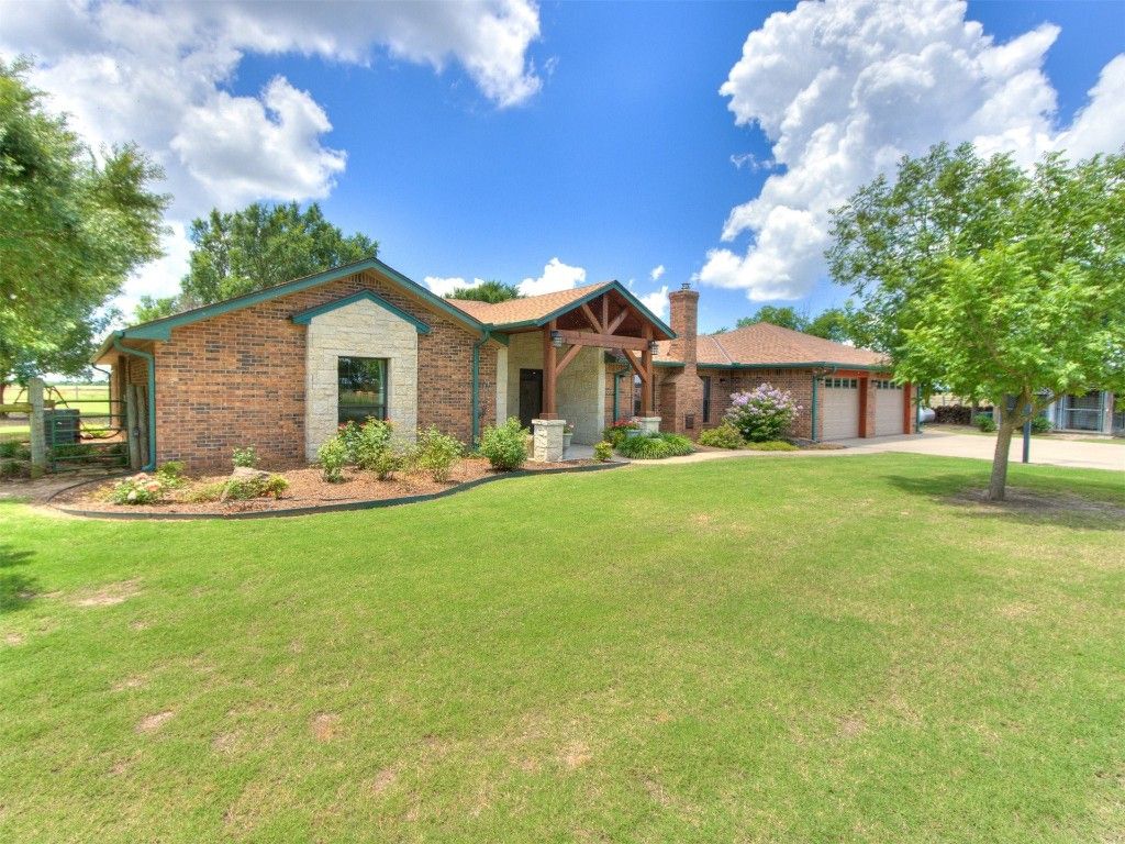 1616 E Cottonwood Road, Goldsby, OK 73093