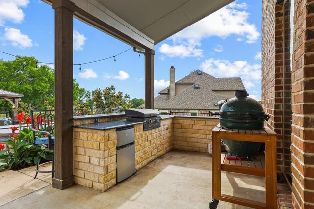 107 Whispering Winds Drive, Gunter, TX 75058