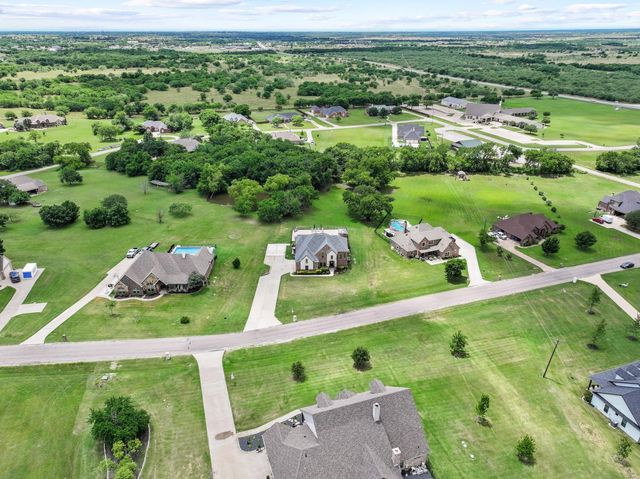 107 Whispering Winds Drive, Gunter, TX 75058