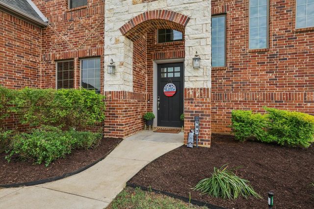 107 Whispering Winds Drive, Gunter, TX 75058