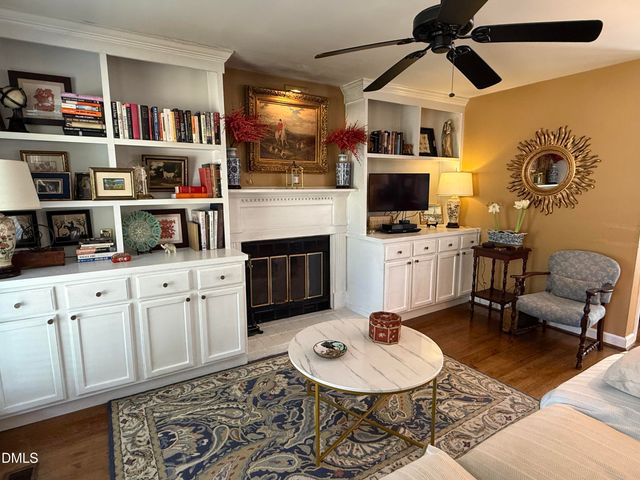 807 Temple Street, Raleigh, NC 27609