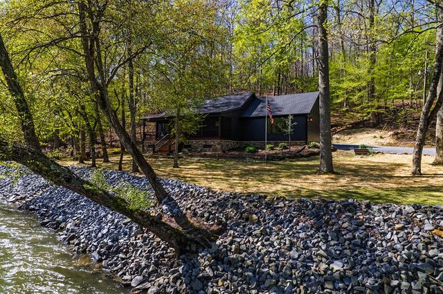480 Riveredge Lane, Ellijay, GA 30540