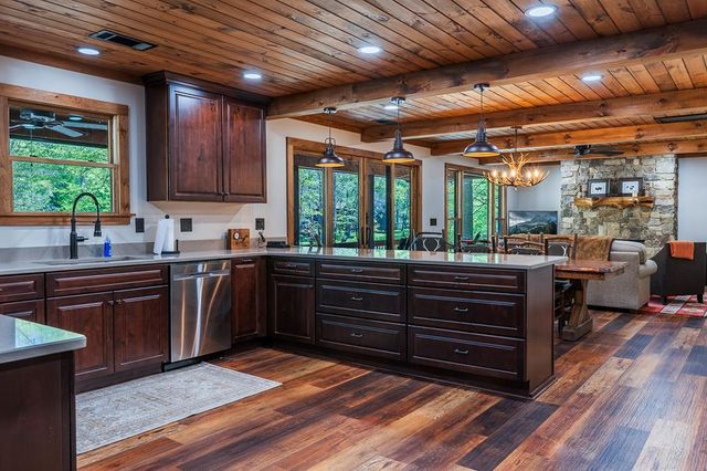 480 Riveredge Lane, Ellijay, GA 30540