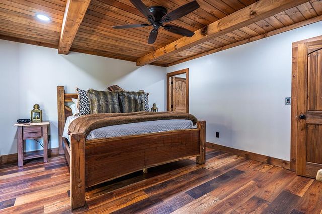 480 Riveredge Lane, Ellijay, GA 30540