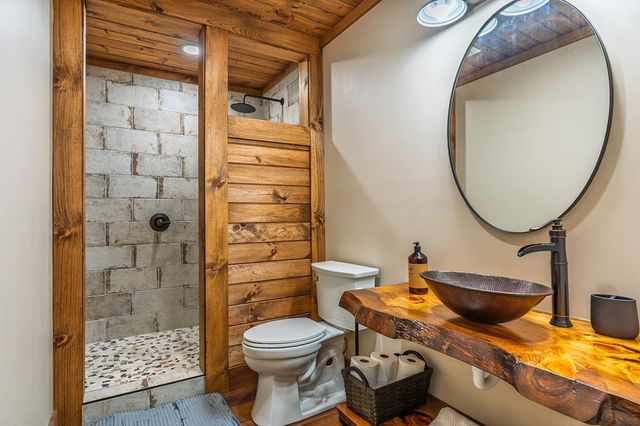 480 Riveredge Lane, Ellijay, GA 30540