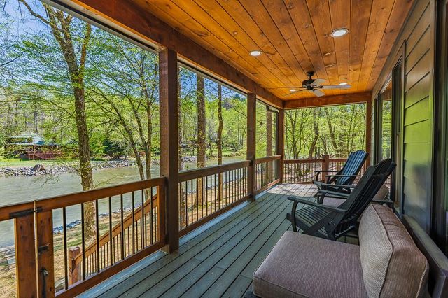 480 Riveredge Lane, Ellijay, GA 30540