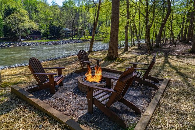 480 Riveredge Lane, Ellijay, GA 30540