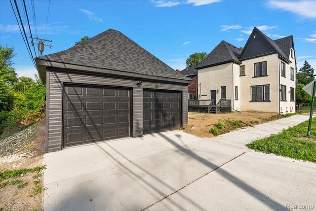 3046 Leslie Street, Detroit, MI 48238