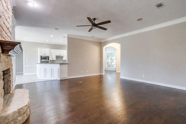 117 Danielle Drive, Hudson Oaks, TX 76087