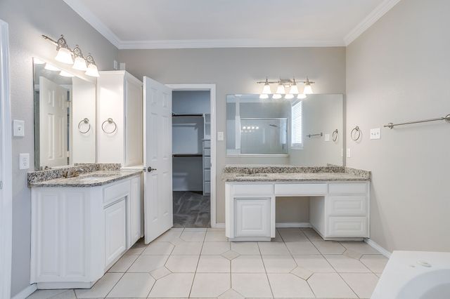 117 Danielle Drive, Hudson Oaks, TX 76087
