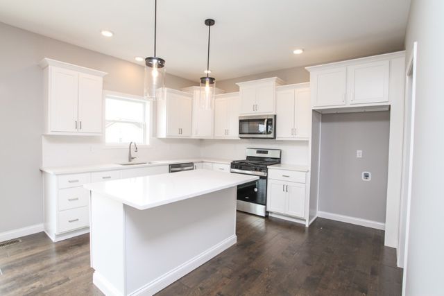 511 Bobwhite Way, Normal, IL 61761