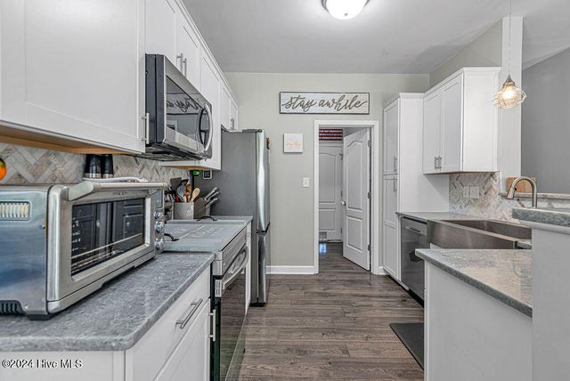 123 Katrina Street, Sneads Ferry, NC 28460