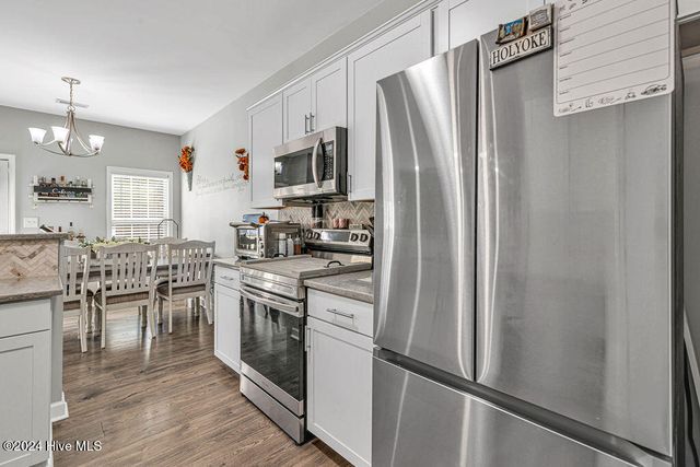 123 Katrina Street, Sneads Ferry, NC 28460