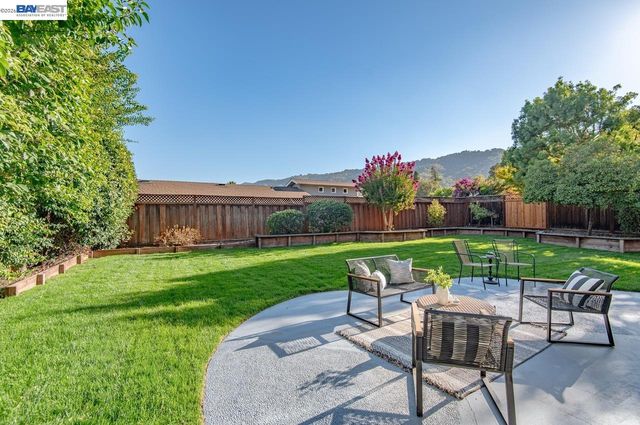 7352 Lemonwood Way, Pleasanton, CA 94588