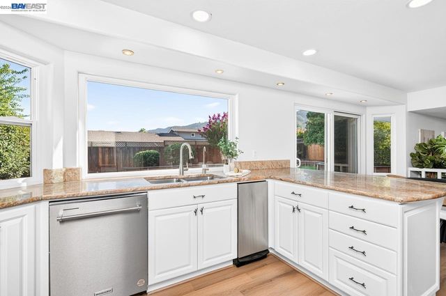 7352 Lemonwood Way, Pleasanton, CA 94588