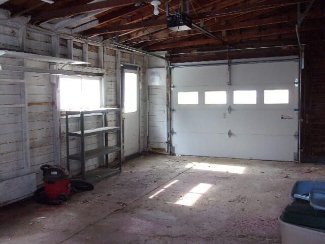 321 S Wood Street, Hudson, MI 49247