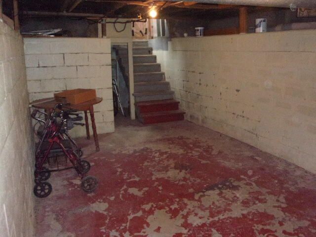 321 S Wood Street, Hudson, MI 49247
