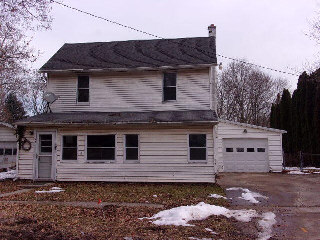321 S Wood Street, Hudson, MI 49247
