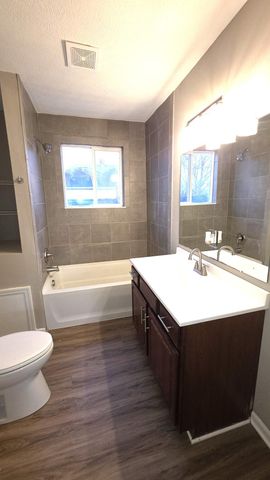 647 E Walnut Street, Lancaster, OH 43130