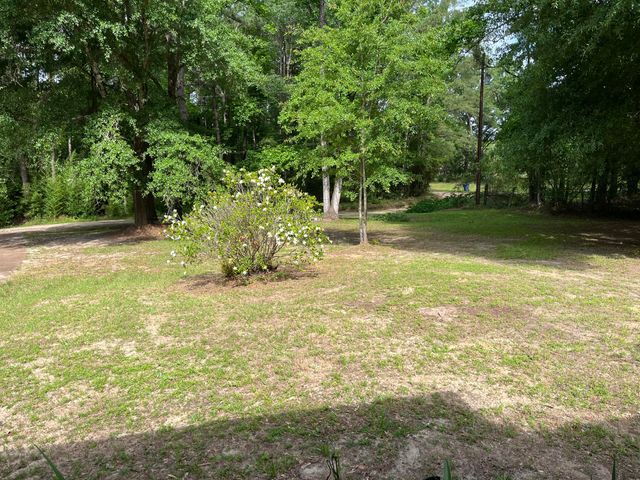 147 Magnolia Dr, Simpson, LA 71474