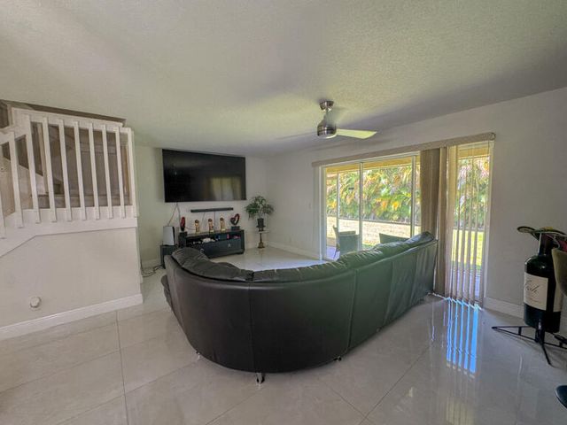 6111 Sugar Loaf Lane, West Palm Beach, FL 33411