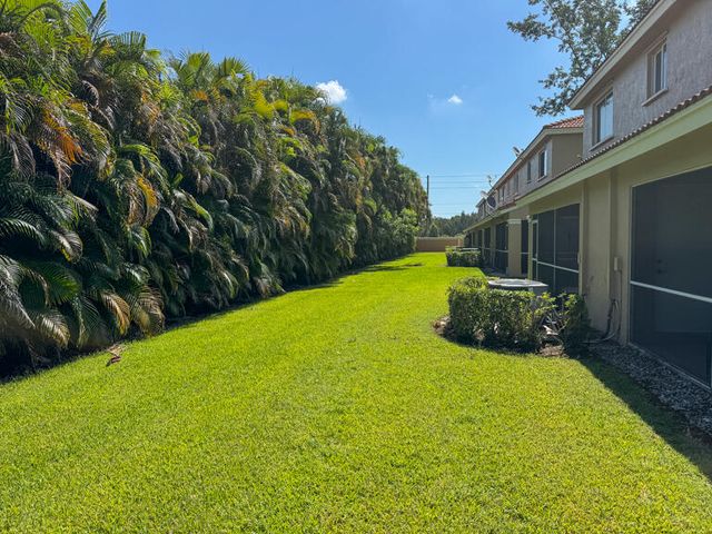 6111 Sugar Loaf Lane, West Palm Beach, FL 33411