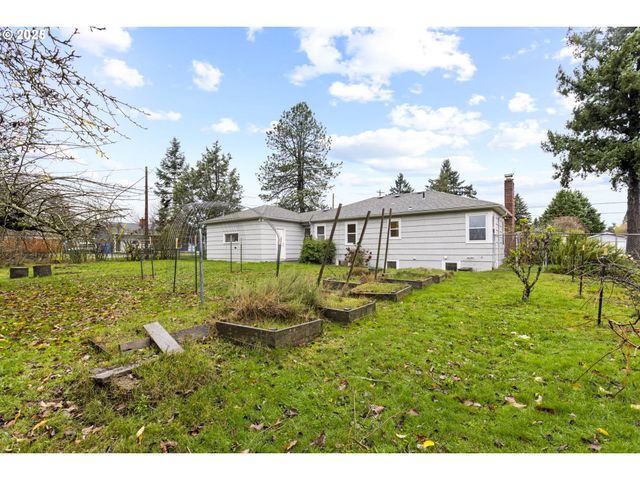 2712 Ne 111TH Dr, Portland, OR 97220