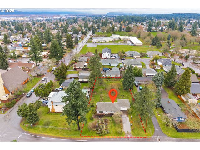 2712 Ne 111TH Dr, Portland, OR 97220