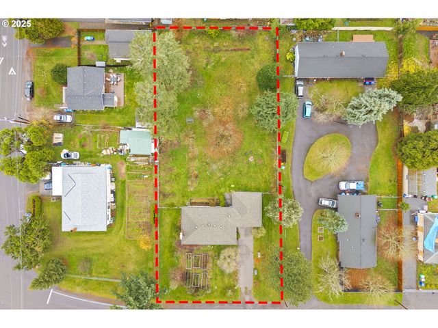 2712 Ne 111TH Dr, Portland, OR 97220