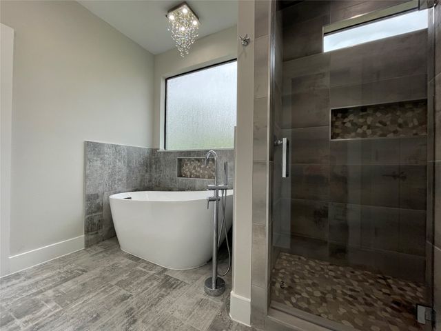 2417 N Winnetka Avenue, Dallas, TX 75212