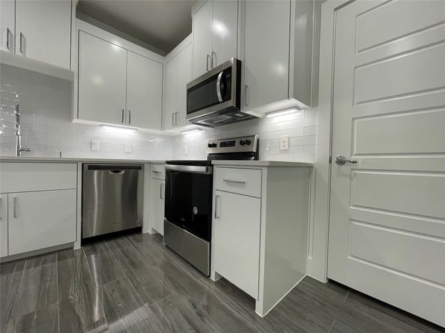2417 N Winnetka Avenue, Dallas, TX 75212