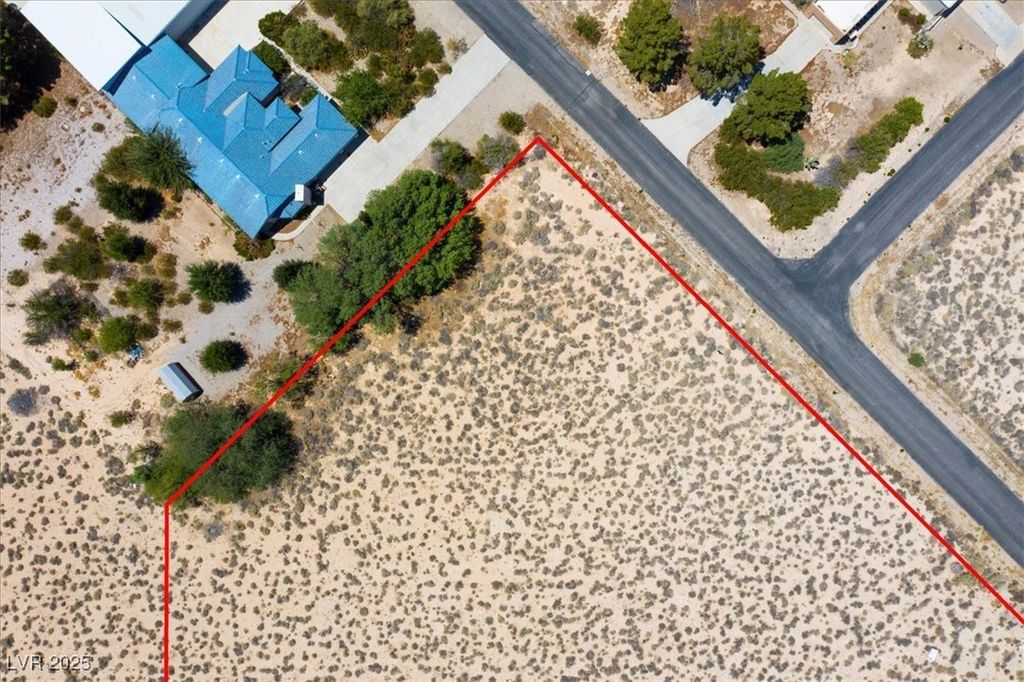 Image 13 of property listing at 699 Capri Avenue, Sandy Valley, NV 89019