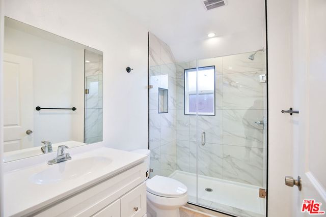 5517 - 5519 Lavinia Avenue, Lynwood, CA 90262
