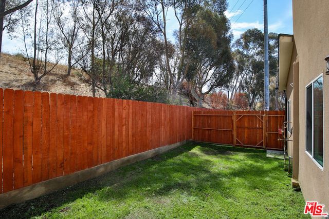 5517 - 5519 Lavinia Avenue, Lynwood, CA 90262