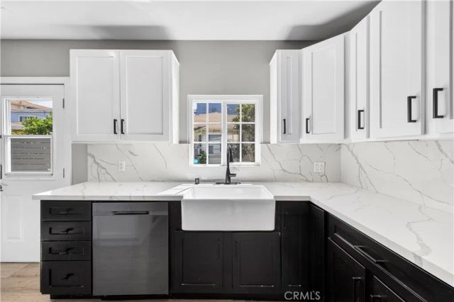 1111 E Elk, Glendale, CA 91205