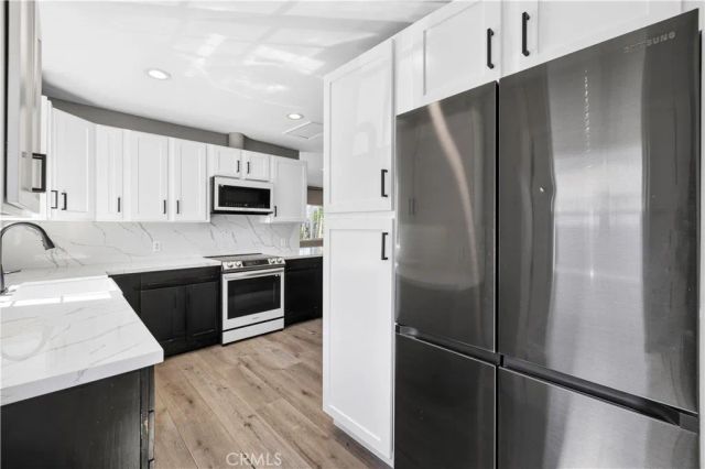 1111 E Elk, Glendale, CA 91205