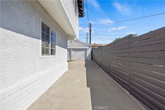 1111 E Elk, Glendale, CA 91205