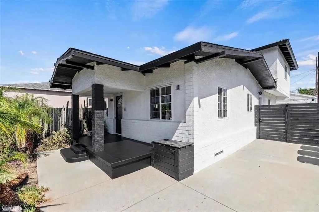 1111 E Elk, Glendale, CA 91205