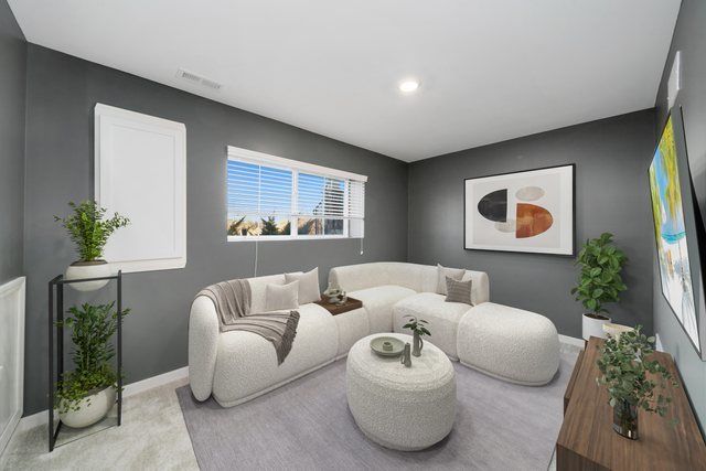 1004 Atterberg Road, South Elgin, IL 60177