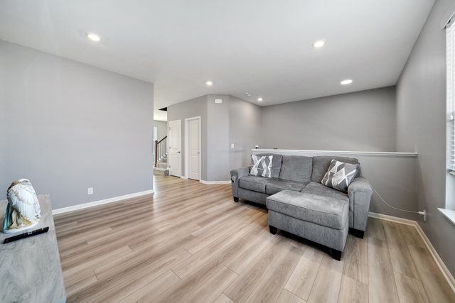 1004 Atterberg Road, South Elgin, IL 60177