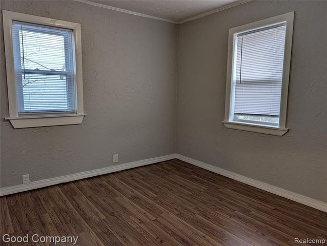 731 Emerson Avenue, Pontiac, MI 48340