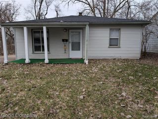 731 Emerson Avenue, Pontiac, MI 48340