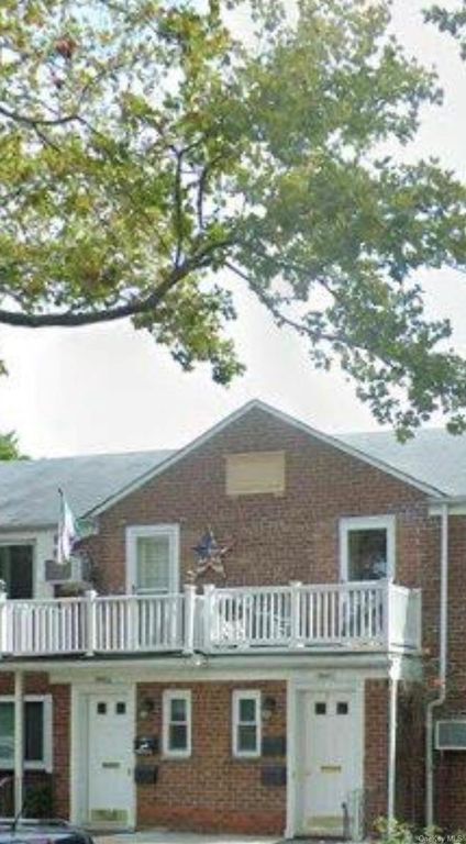 260-56 75th Avenue One, Glen Oaks, NY 11004