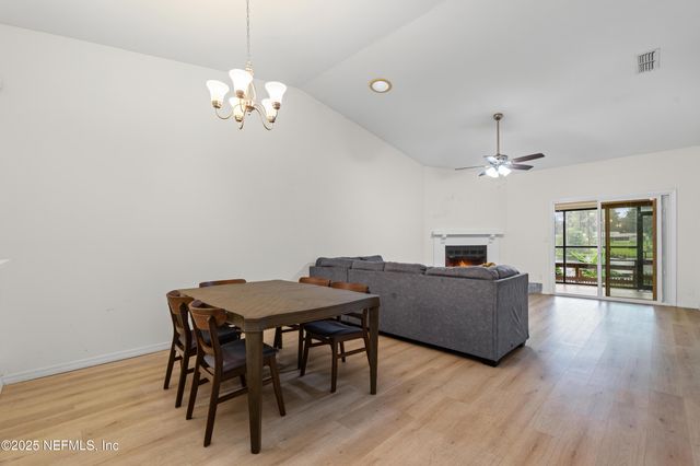 5590 LA MOYA Avenue, Jacksonville, FL 32210
