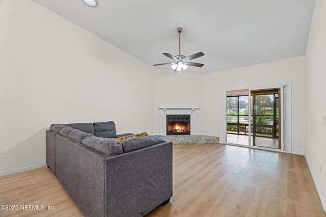 5590 LA MOYA Avenue, Jacksonville, FL 32210