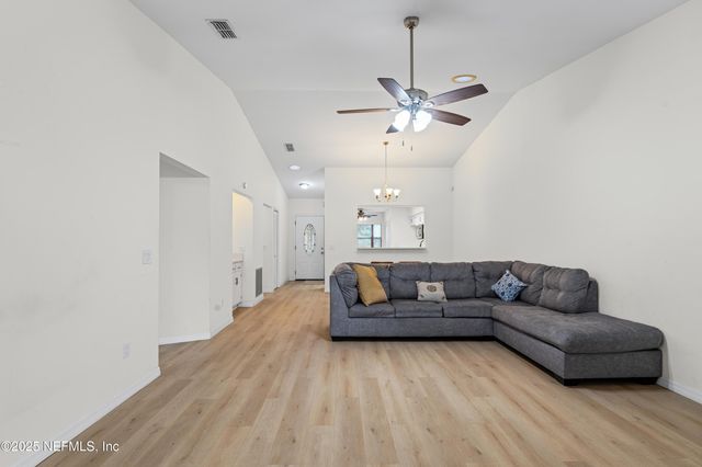 5590 LA MOYA Avenue, Jacksonville, FL 32210